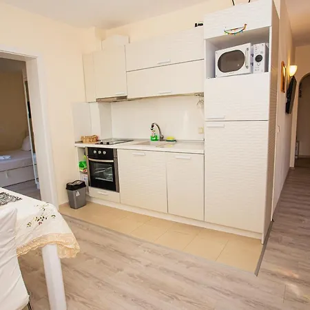Апартамент Иви Appartement